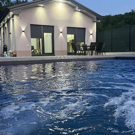 Lux * Bosanska Krupa