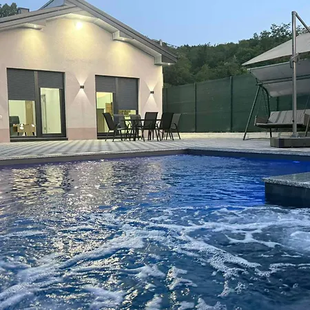 Villa Lux
