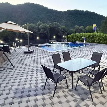 Lux * Bosanska Krupa