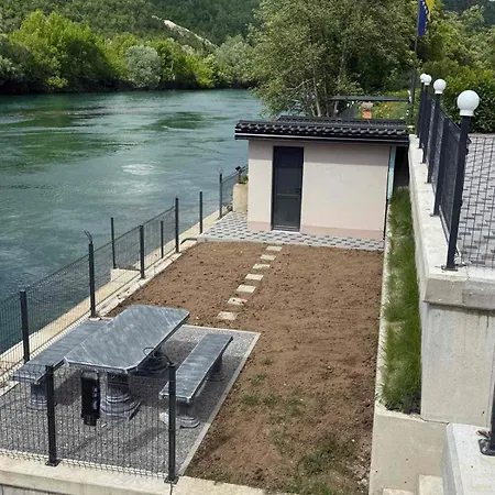 Villa Lux *